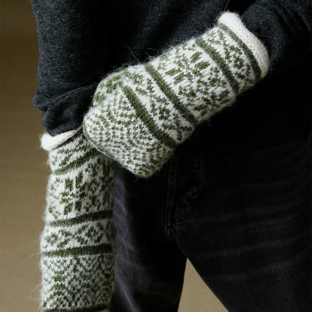 O.A.D. Mittens - White & Green