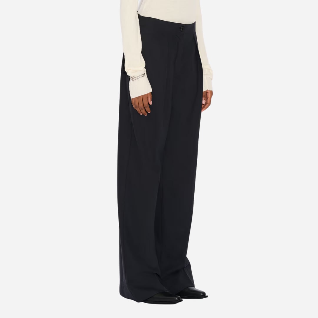 Cyra Pleat Trouser - Black
