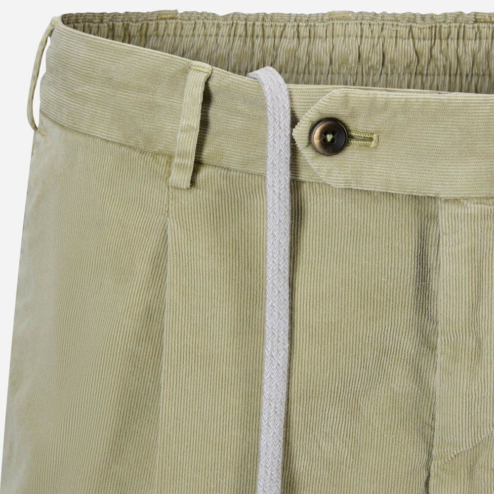 Bermuda Slim Jogger Corduroy - Verde Pisello