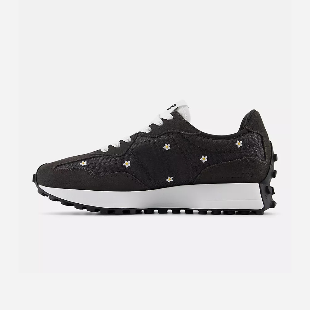 W327 - Black Cement