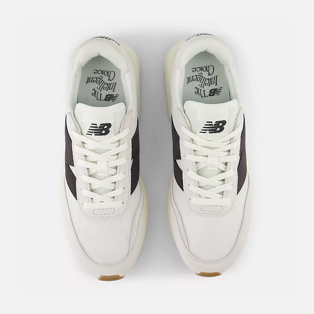 U370 - Sea Salt & Black Cement