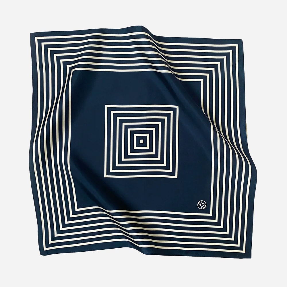 No. 18 Scarf - Navy & Cream