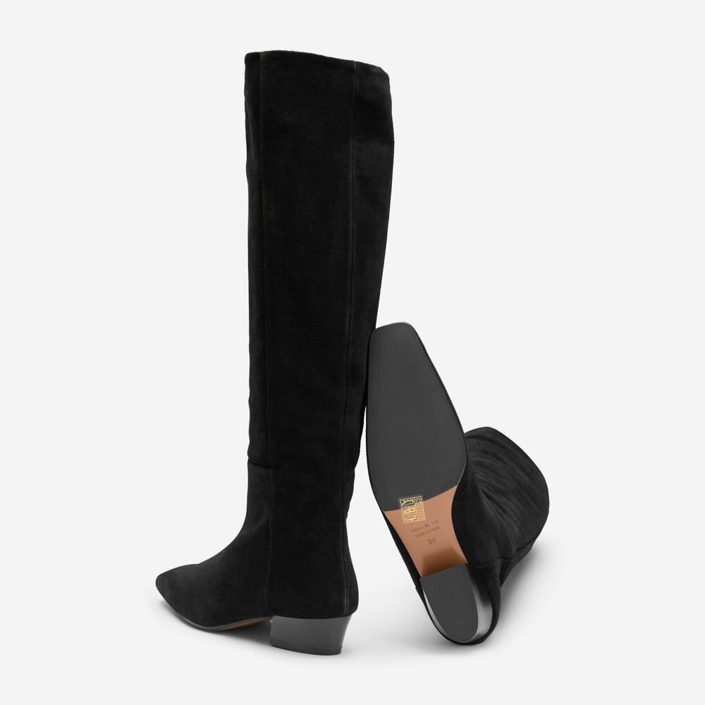 Erve - Black Suede