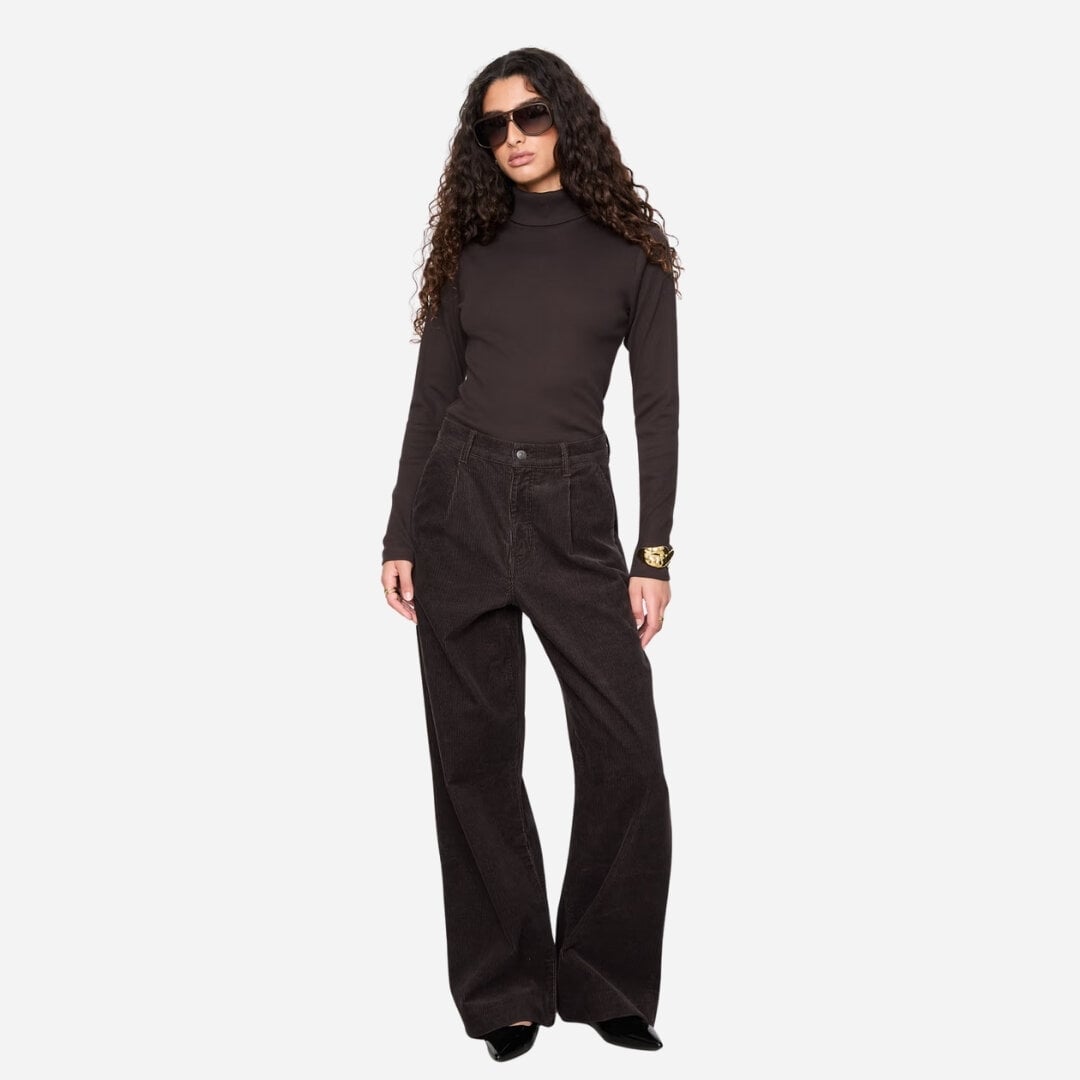Petra Rib Turtleneck - Dark Brown