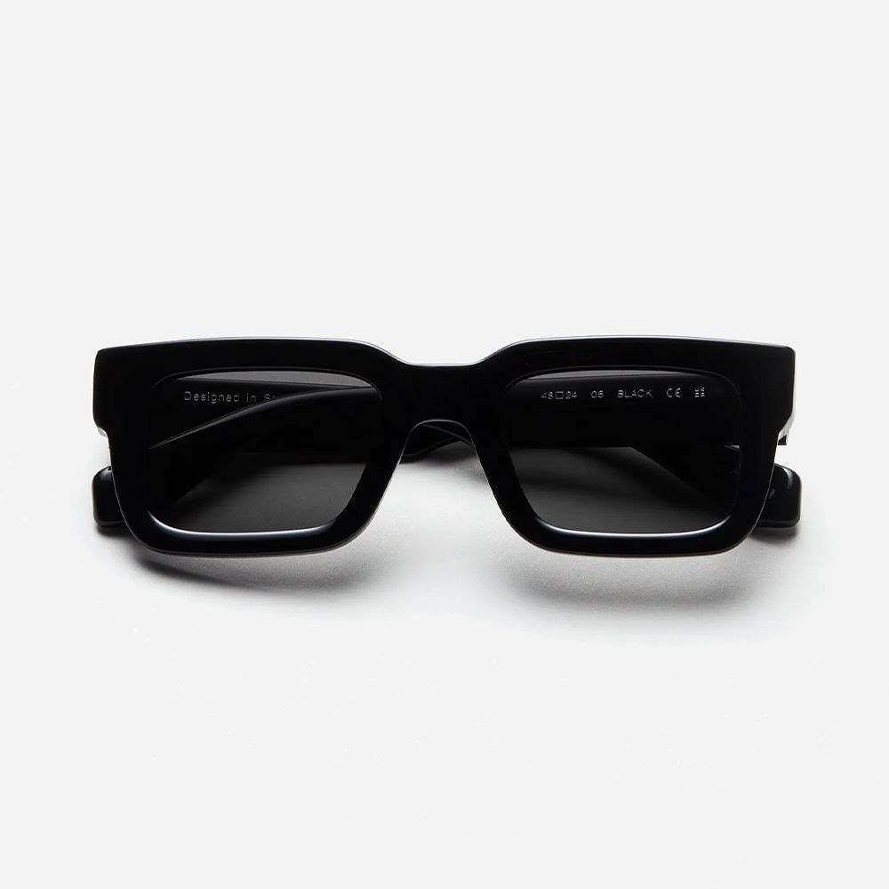 Model 05 - Black