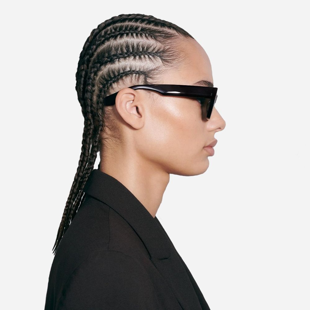 Model 05 - Black