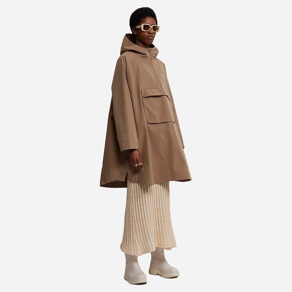 Solidarity Poncho Taupe
