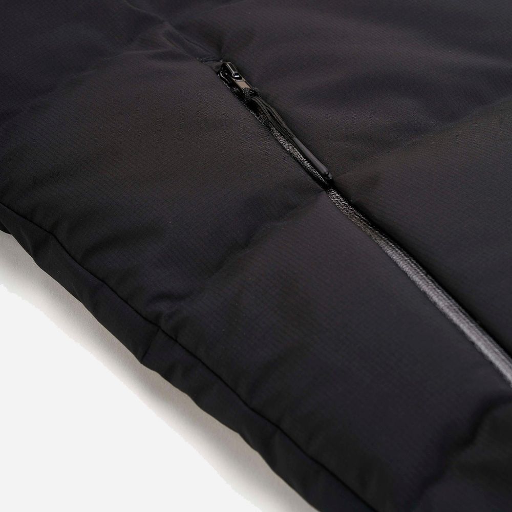 Emblem Vst - Black