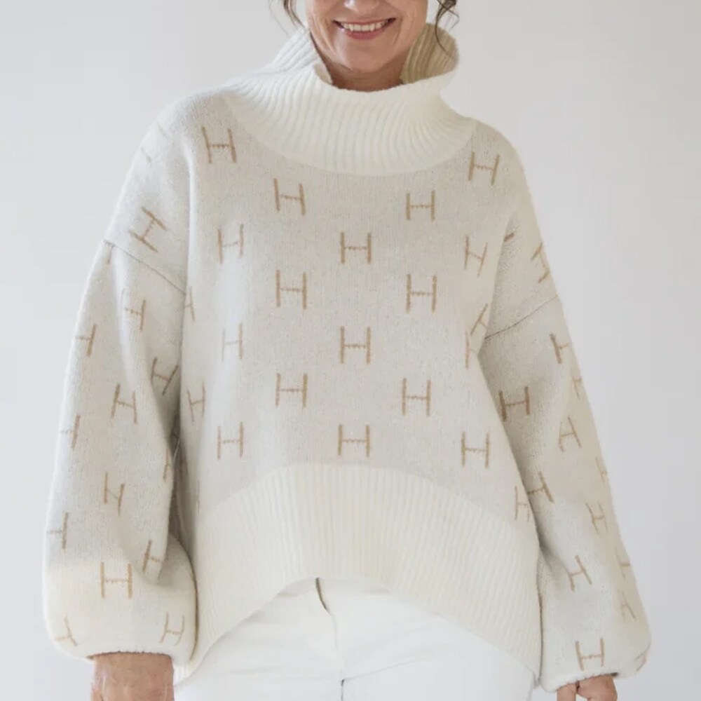 Fam Sweater Short - White