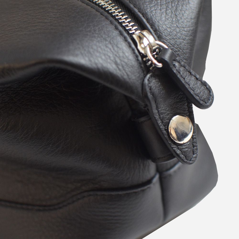 Leather Washbag - Nero