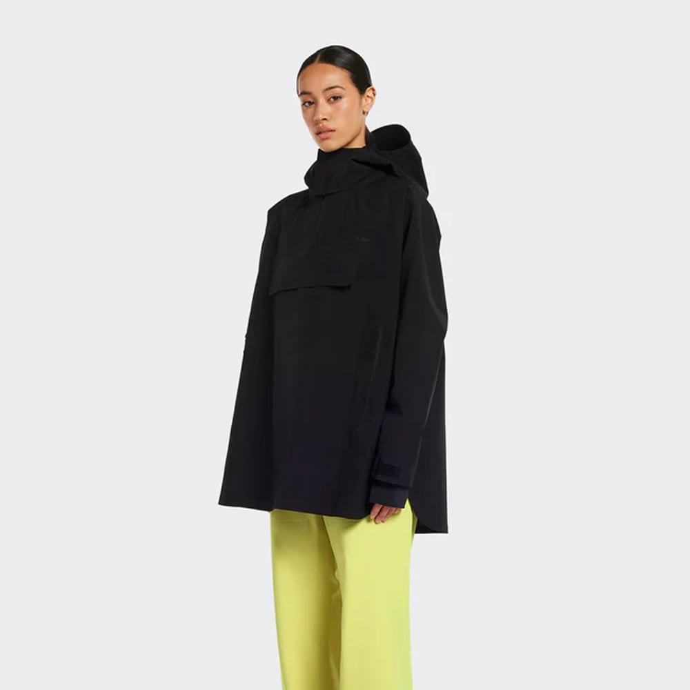 Voss Poncho - Black