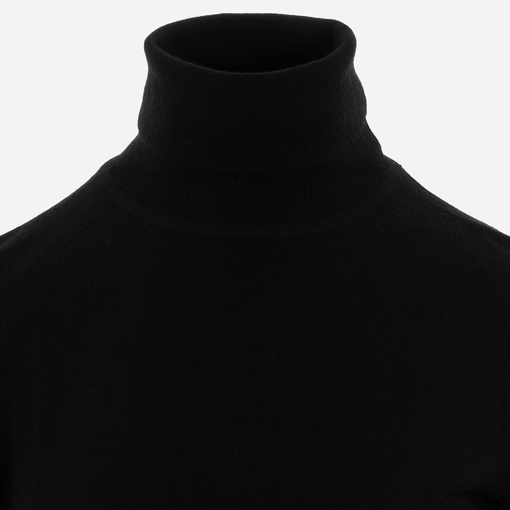 Merino Turtleneck Sweater Black