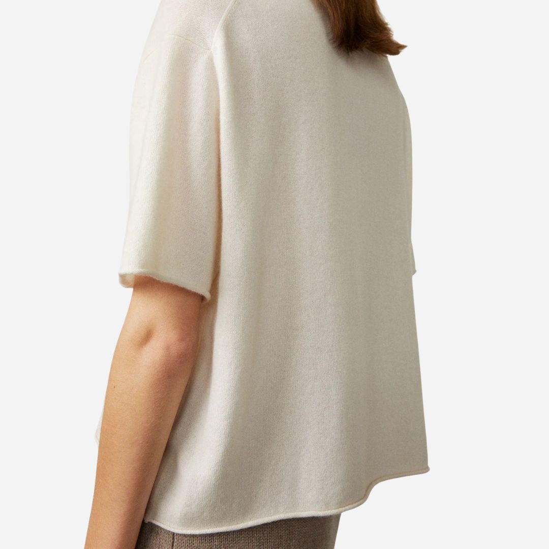 The Cila T-Shirt - Cream